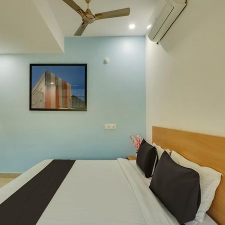 Super Townhouse Qualia Prime Hotel Near Nexus Mall Haiderabad Buitenkant foto