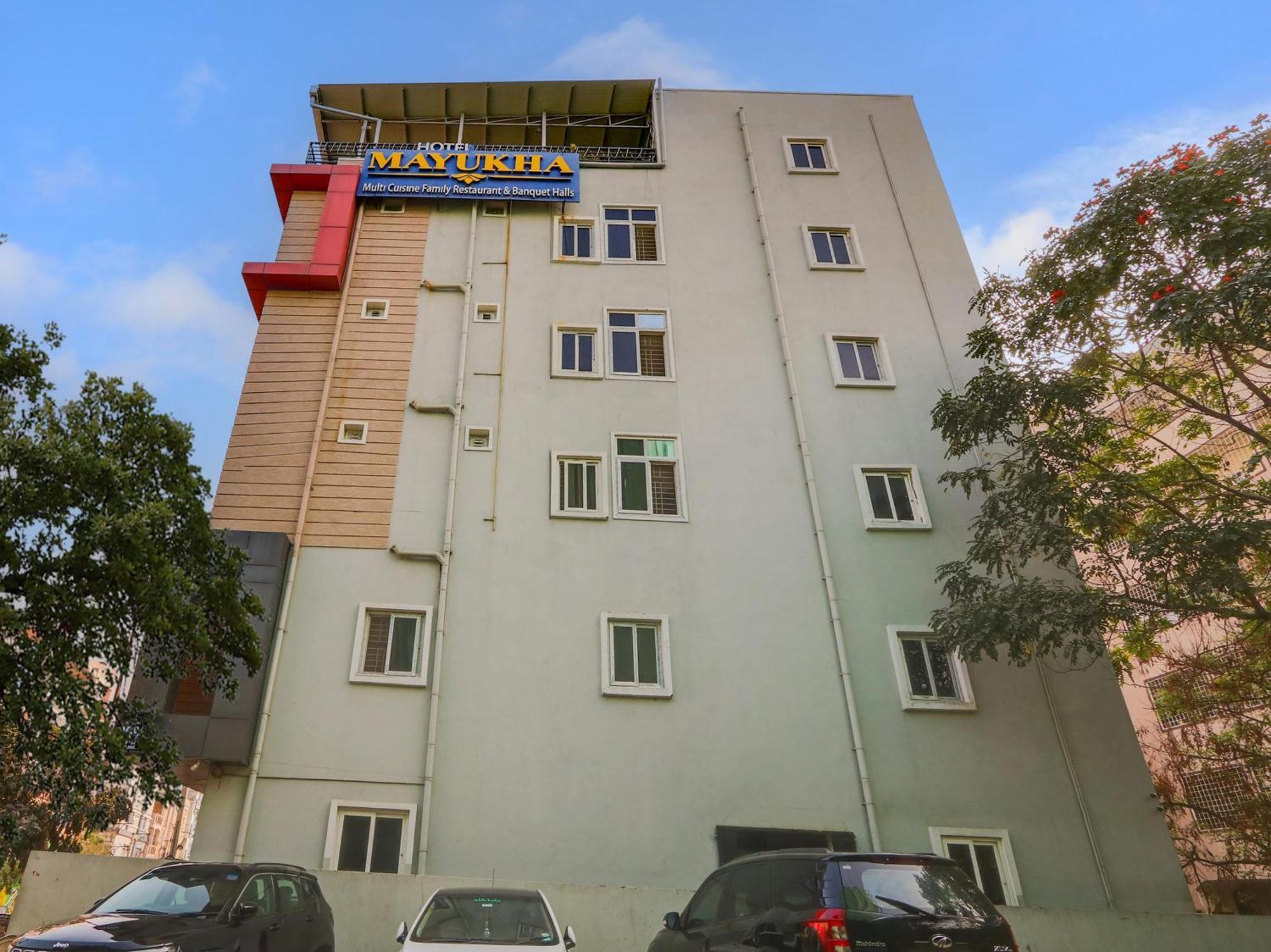Super Townhouse Qualia Prime Hotel Near Nexus Mall Haiderabad Buitenkant foto
