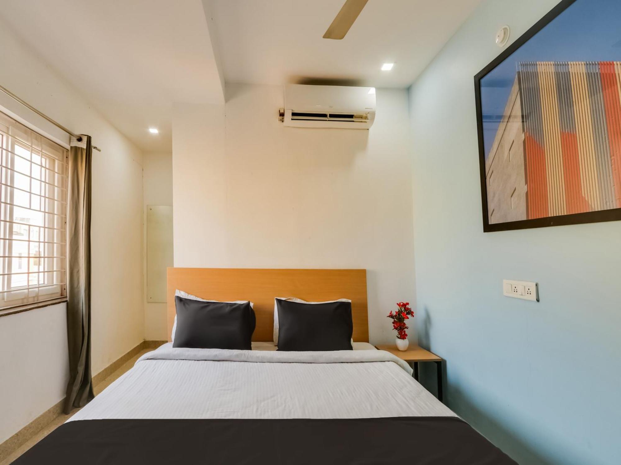 Super Townhouse Qualia Prime Hotel Near Nexus Mall Haiderabad Buitenkant foto