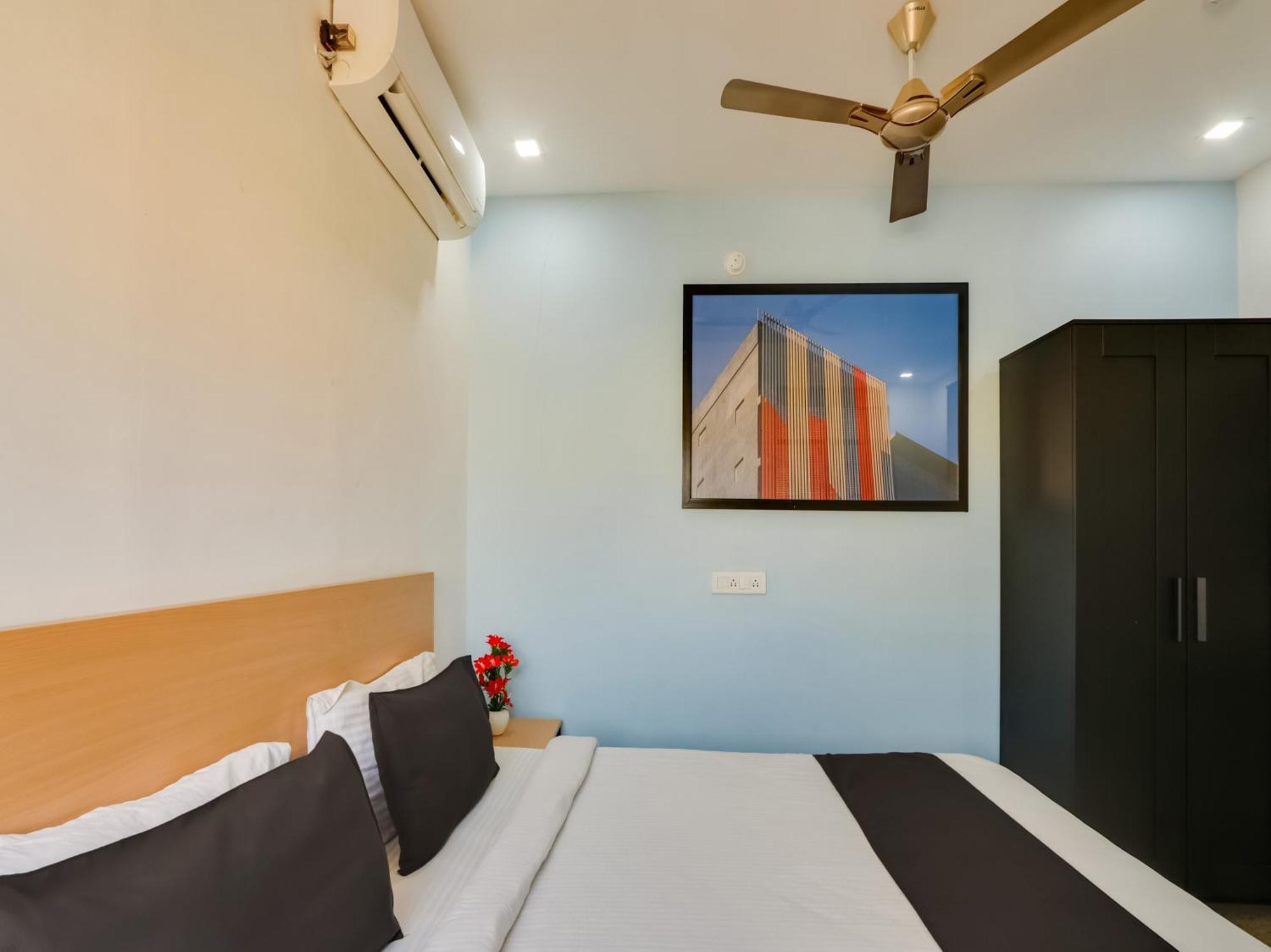Super Townhouse Qualia Prime Hotel Near Nexus Mall Haiderabad Buitenkant foto